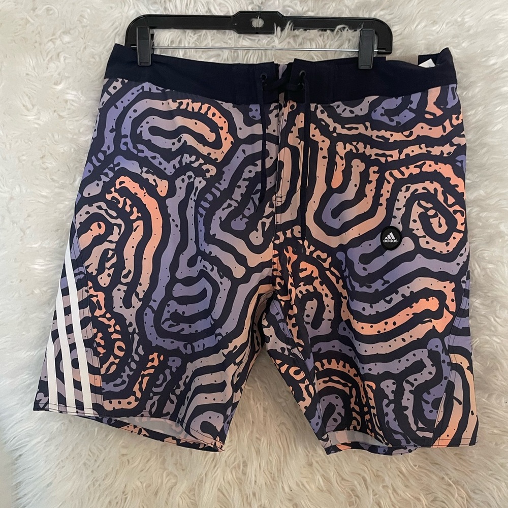 Adidas NWT Color Maze Tech Board Shorts. Size 36. Style HC8524